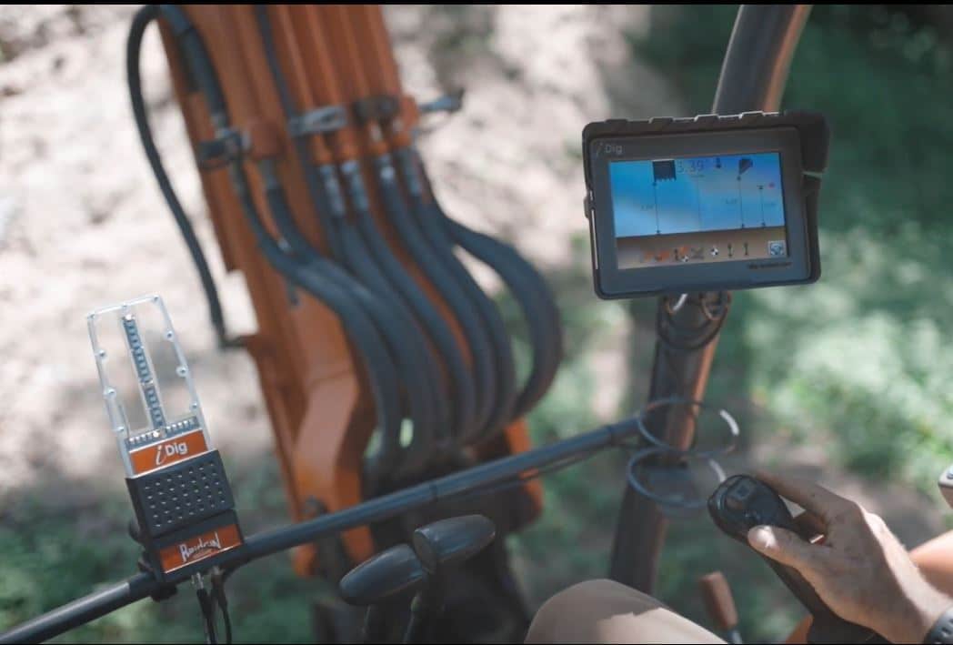 Modern Excavation With The iDig Grade Control System