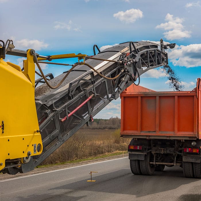 Road equipment at work using a 3D Milling System 